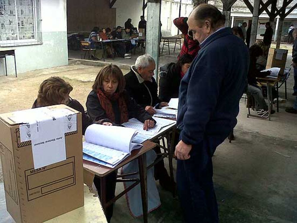 Miguel Santell�n: �Queremos que la gente venga a votar�