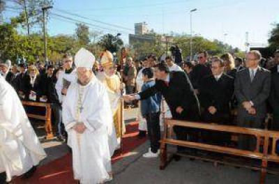 Capitanich elogi� el rol de la Iglesia el cincuentenario de la Di�cesis de San Roque