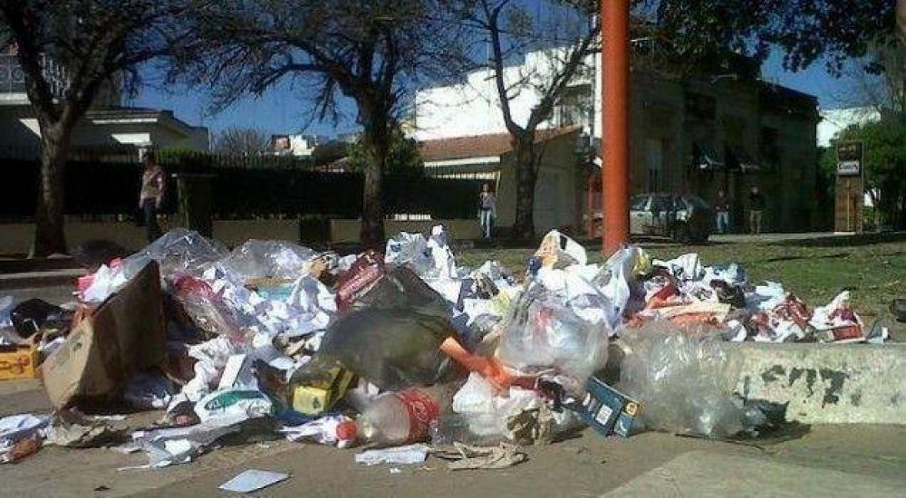 Multan al STJ por arrojar residuos en la v�a p�blica