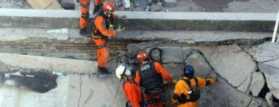 Un rescatista herido al desprenderse una mamposter�a