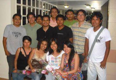 J�venes emprendedores impulsan proyecto cooperativo innovador