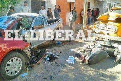 Violento choque de cinco veh�culos en Moreno y Posadas