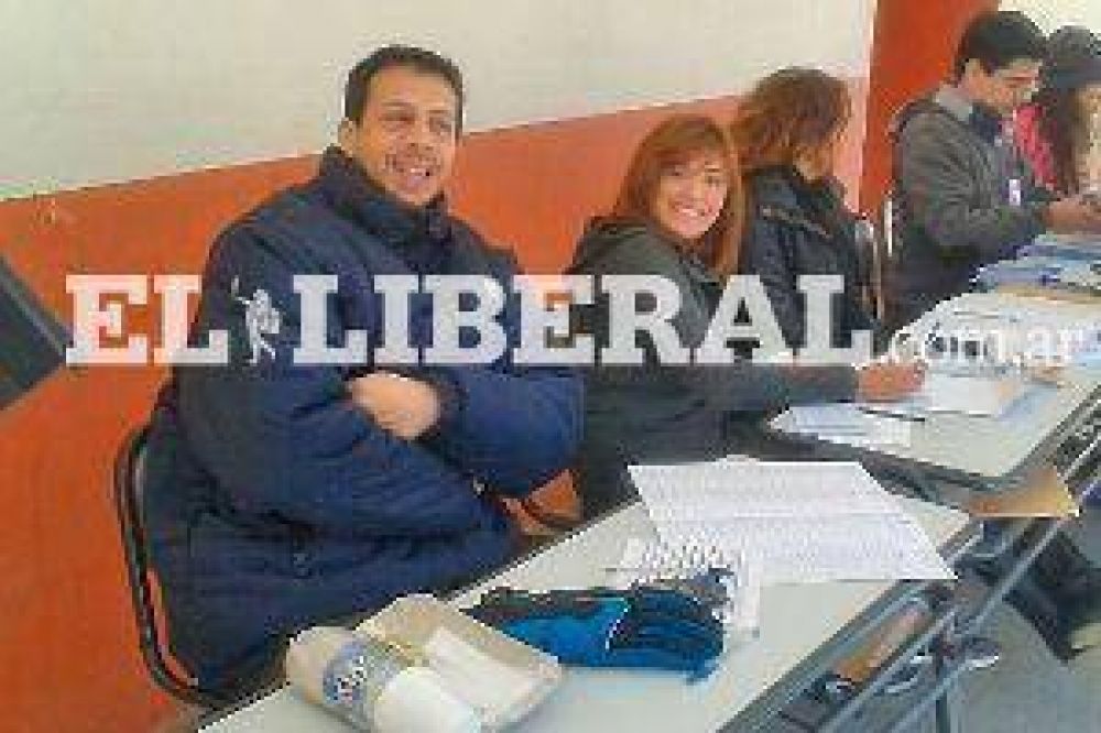 Reconocido ex jugador de b�squet como fiscal de mesa