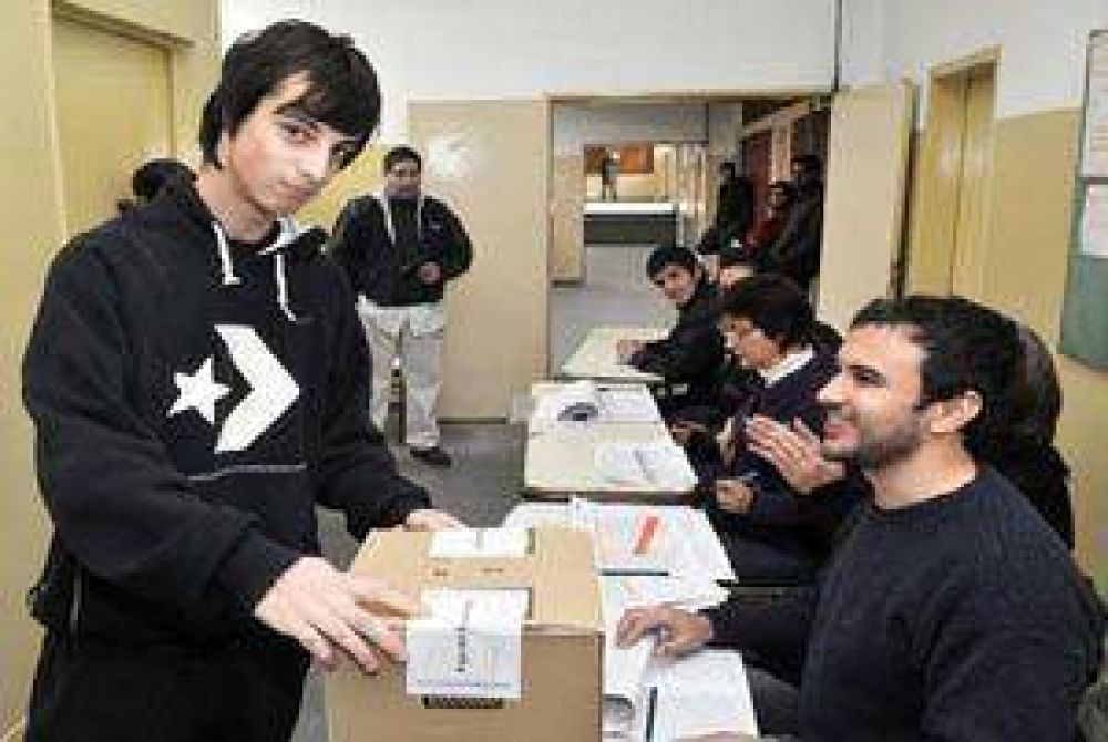 Se vota con normalidad en todo el territorio y hay �buena concurrencia�