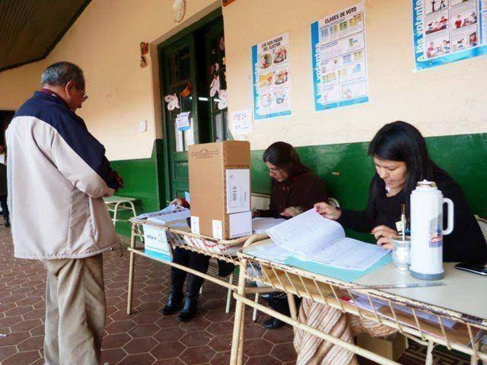 Llamativa ausencia de fiscales opositores en las mesas