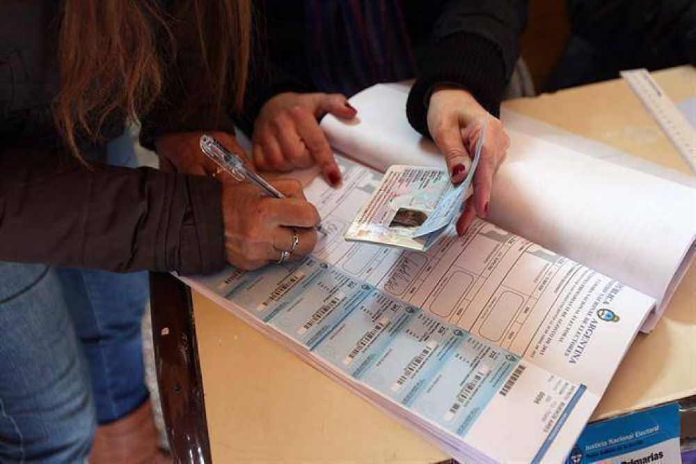 Se espera un ajustado final entre Massa e Insaurralde, pero el Frente Renovador ya se mostr� ganador