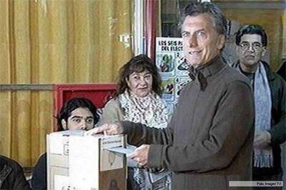 Macri pas� un momento inc�modo con una autoridad de mesa