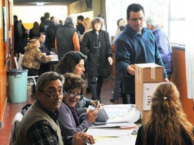 Vot� alrededor del 80% de los empadronados en la ciudad