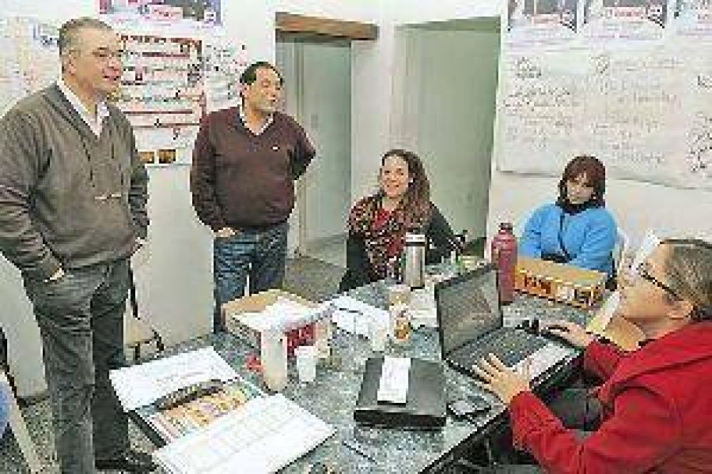 Rached valor� el apoyo a la "�nica fuerza opositora"
