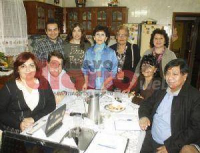 Bregan por formar la Federaci�n de ONG