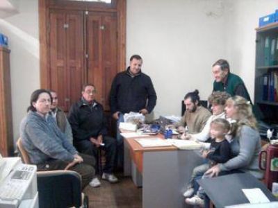 Adjudicatarios del barrio de AGMER piden mejoras en calles y el acceso