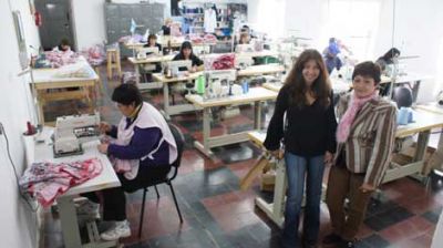 La cooperativa textil Ramona Porras se expande y ya proyecta su propia marca 