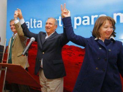Salvo Olmedo ya votaron los principales candidatos en Salta