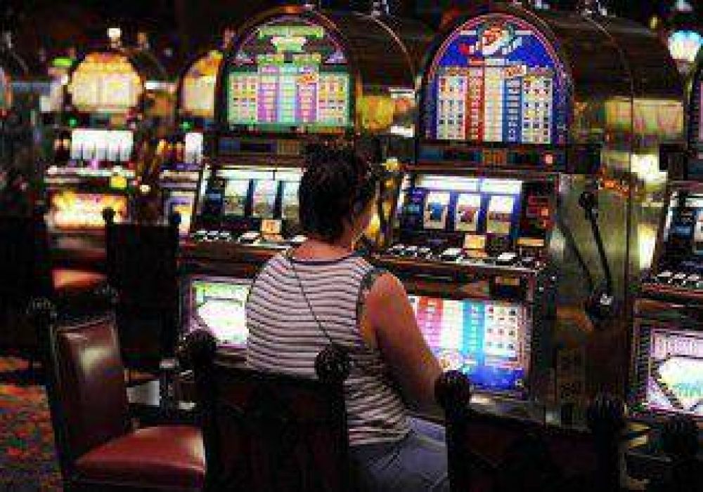 La Provincia trab� la prohibici�n de tarjetas en casinos 