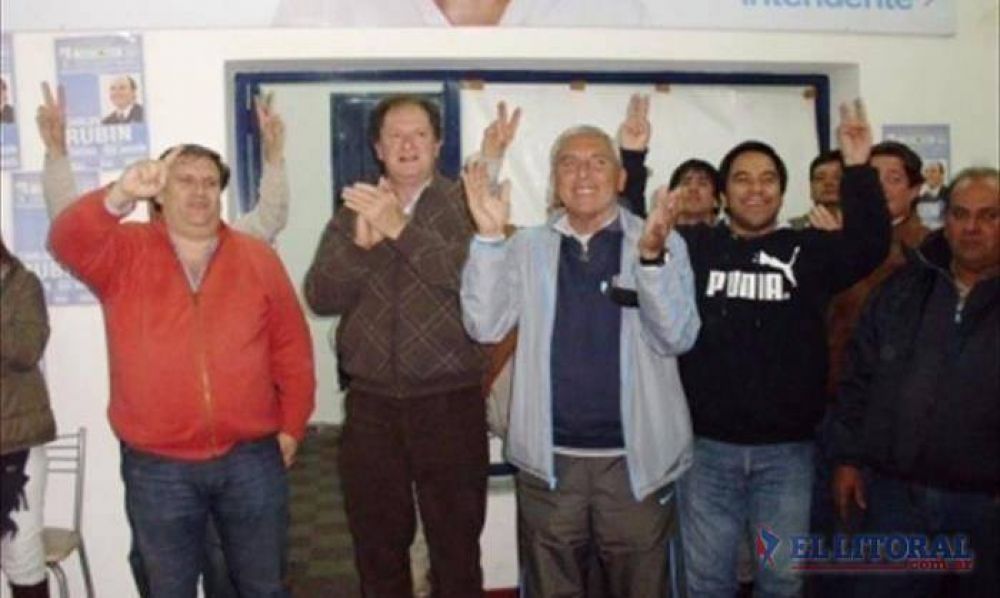 Los j�venes nutrieron las mesas y los de 16 estrenaron su derecho a elegir