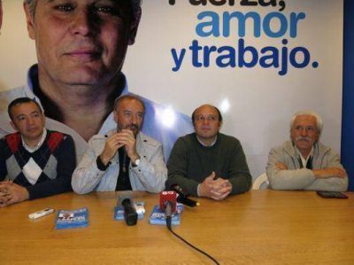 "El 15 de septiembre, con Camau ganamos por KO"