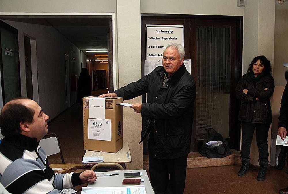 Z��iga obtuvo su lugar para octubre