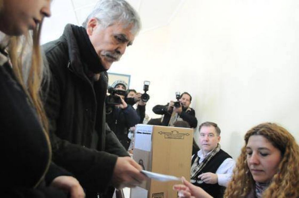 Le pidieron a De Vido que "no le saque plata" a los santacruce�os