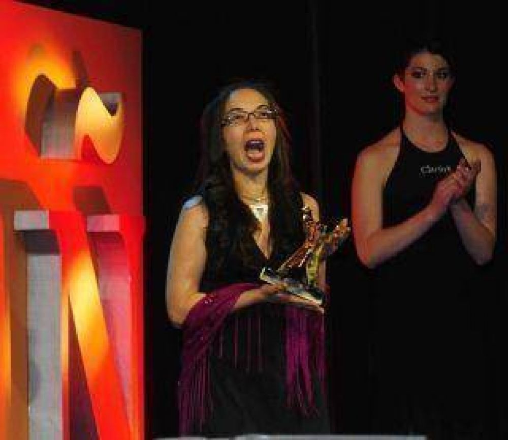 Ciudad: Una militante de HIJOS que gan� el premio Clar�n ser�a la candidata de Cristina