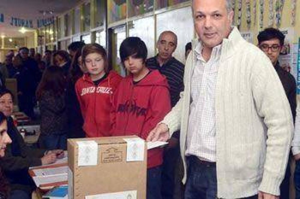 BUZZI: NO HAY QUE APRESURARSE NI SACAR CONCLUSIONES DEFINITIVAS