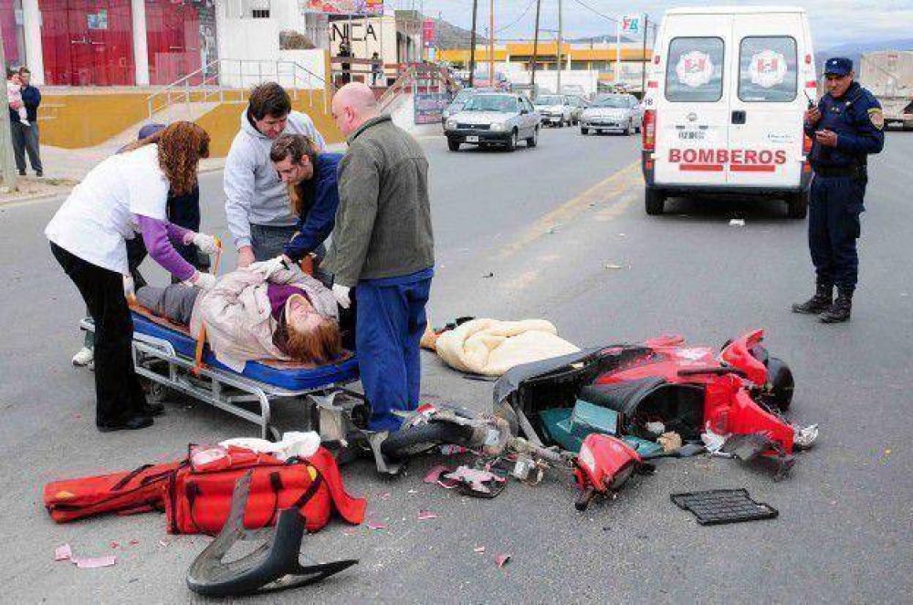 Carlos Paz: Una mujer muri� tras chocar contra un cami�n