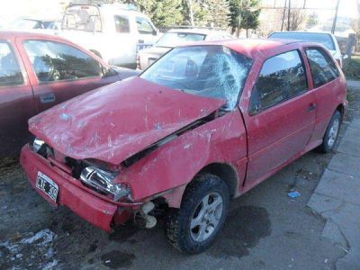 Conductor ebrio volc� con el auto en la intersecci�n de Ruta 40 y Sobral