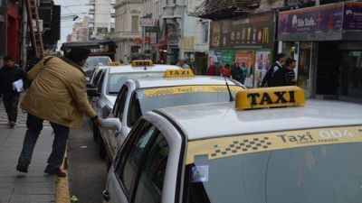 Concluy� el precintado de los relojes de taxis 