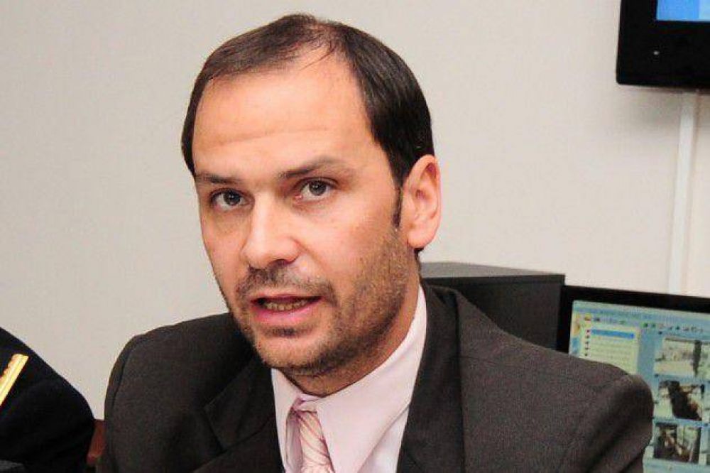 El Gobierno incorpora a 74 oficiales