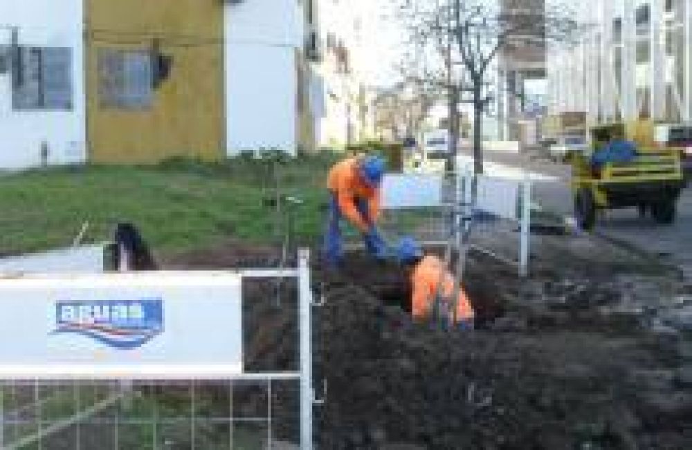 Avanza con obras el programa �Luz y Agua Segura para la Inclusi�n Social�