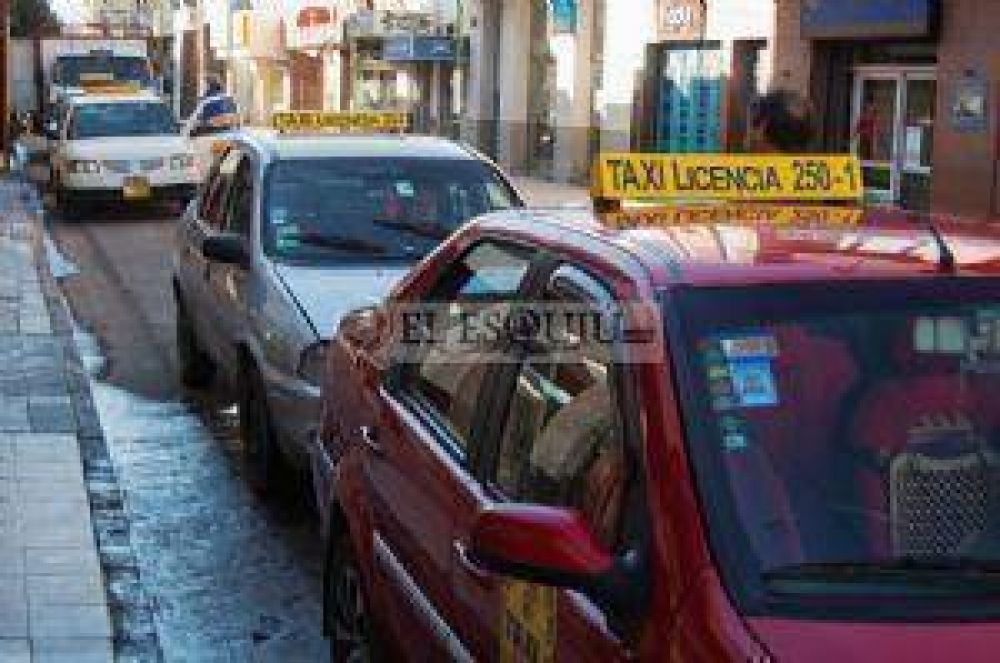 Desde hoy, sube la tarifa de taxis y remises en el Valle Central