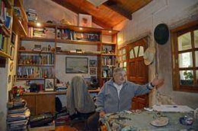 Mujica pidi� a los j�venes que "no se dejen robar la libertad de adentro"