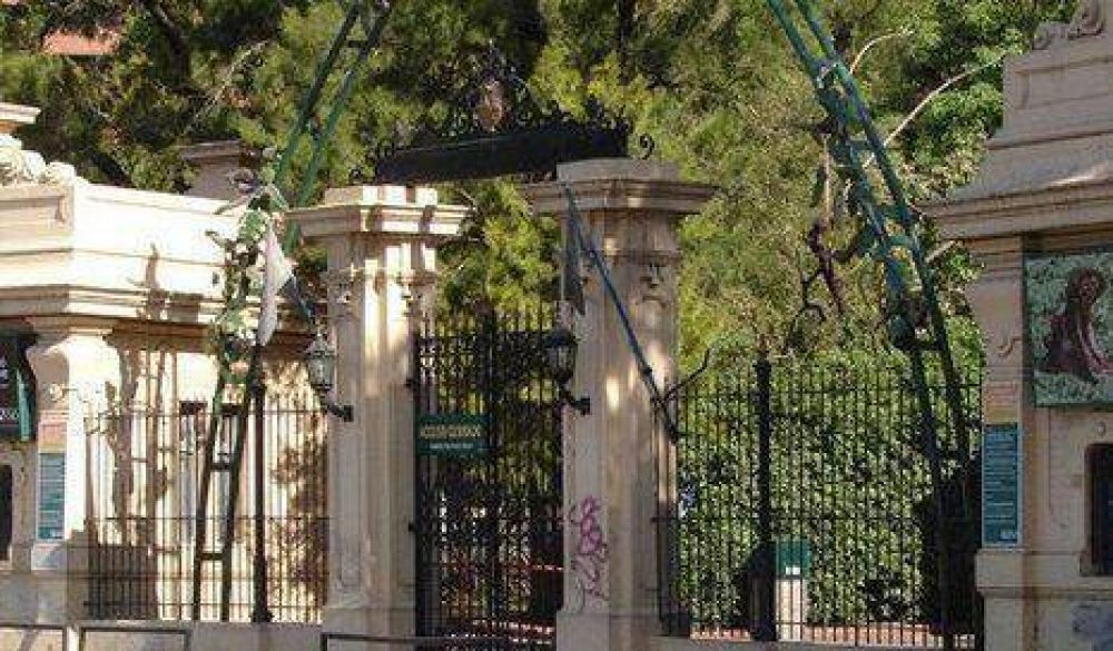 Proponen crear una comisi�n para controlar el Zoo porte�o