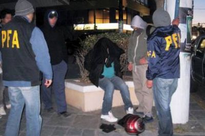 La Polic�a Federal captur� a un �narco� en pleno centro de Trelew