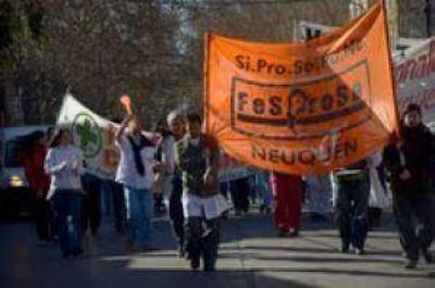 Profesionales de Salud marchan por el centro