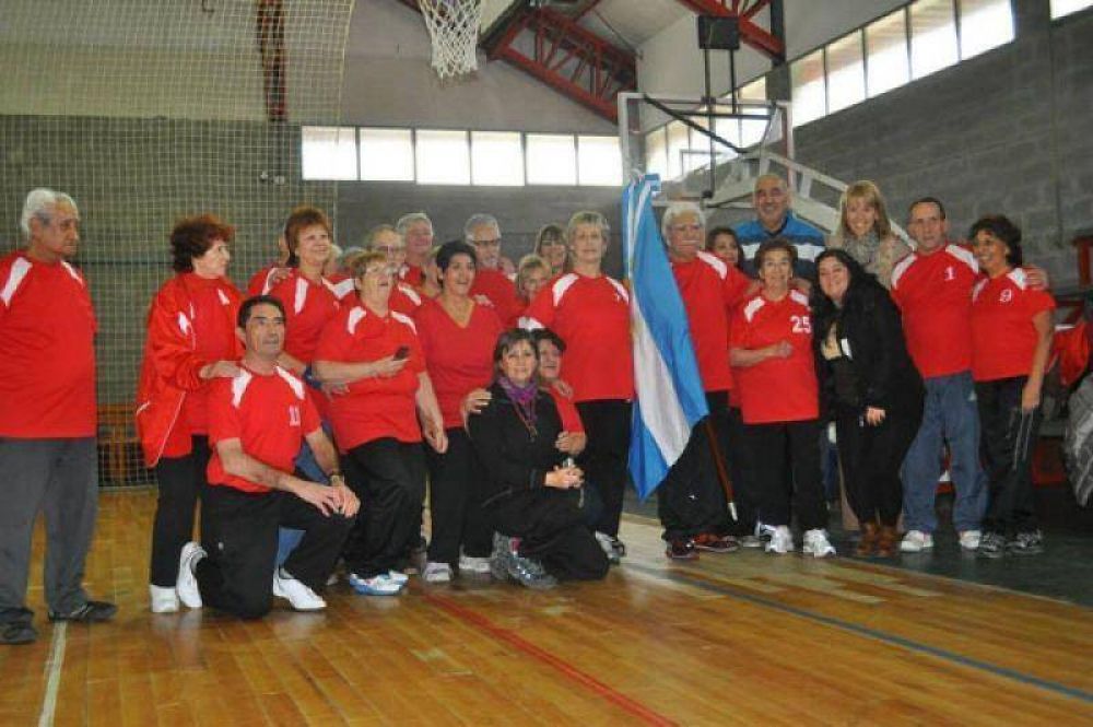 Entrega de becas y donaciones