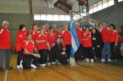 Entrega de becas y donaciones