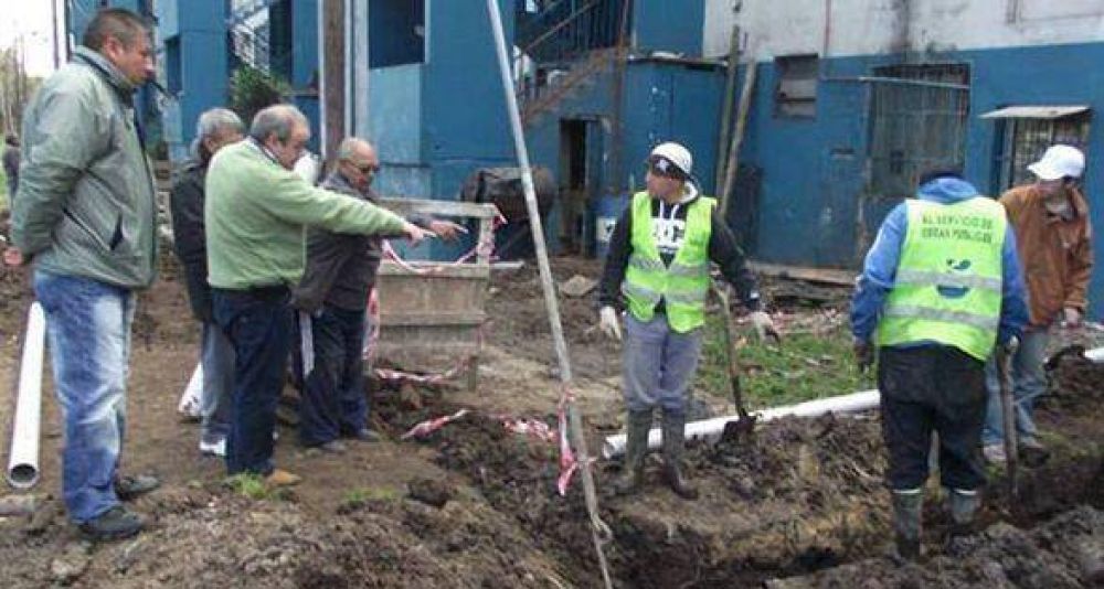 San Isidro: El Municipio reconstruye la red cloacal para el barrio Santa Rita
