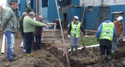 San Isidro: El Municipio reconstruye la red cloacal para el barrio Santa Rita