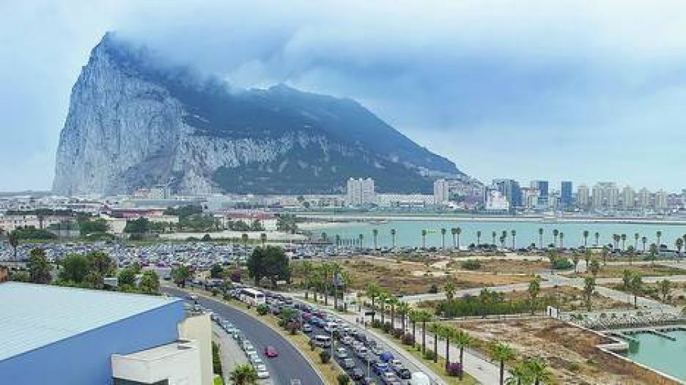 Espa�a: dicen que es �rid�culo� ligar a Gibraltar con Malvinas