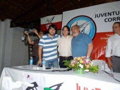 "Los j�venes acompa�an a Ricardo"