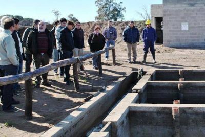 Dorila: ministro de recorrida por el campo donde producen 24 mil cerdos al a�o
