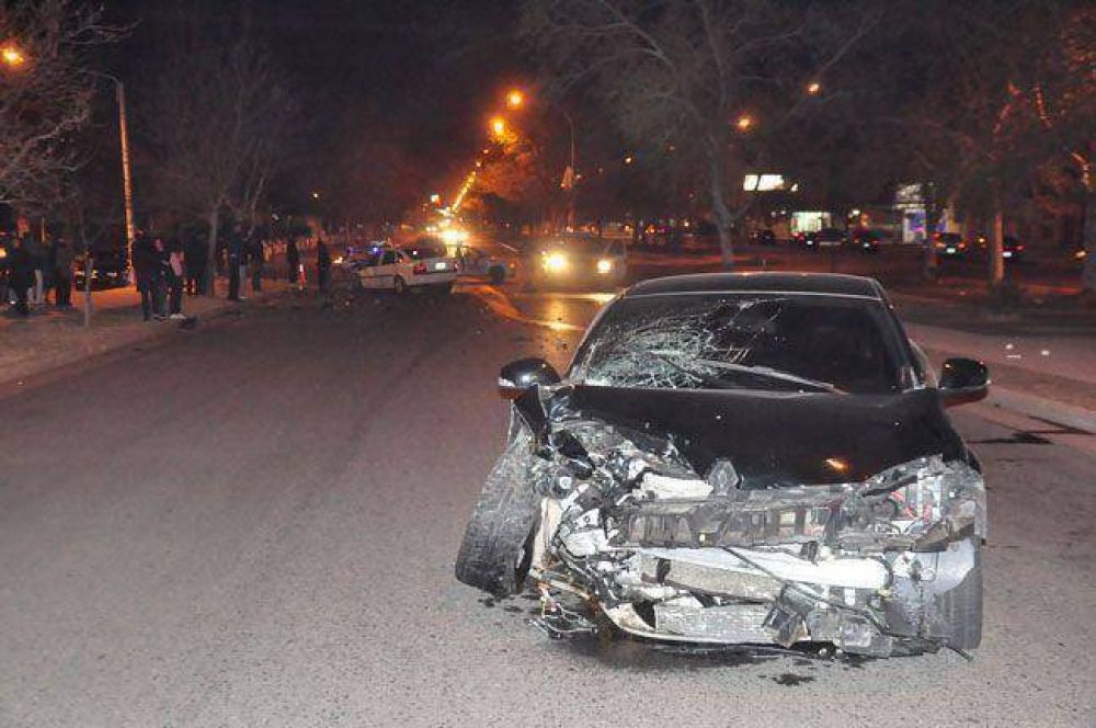 Un herido de gravedad en espectacular accidente