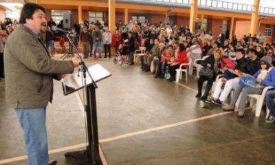 Lejos de la autocr�tica: Closs cuestion� duramente a los electores  