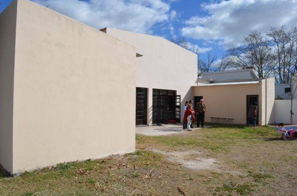 Gorosito visito el jard�n 905: se est� culminando las obras de ampliaci�n del sal�n multiuso