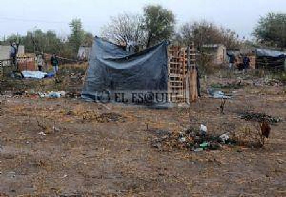 M�s de cuarenta familias tomaron terrenos en el norte de la ciudad