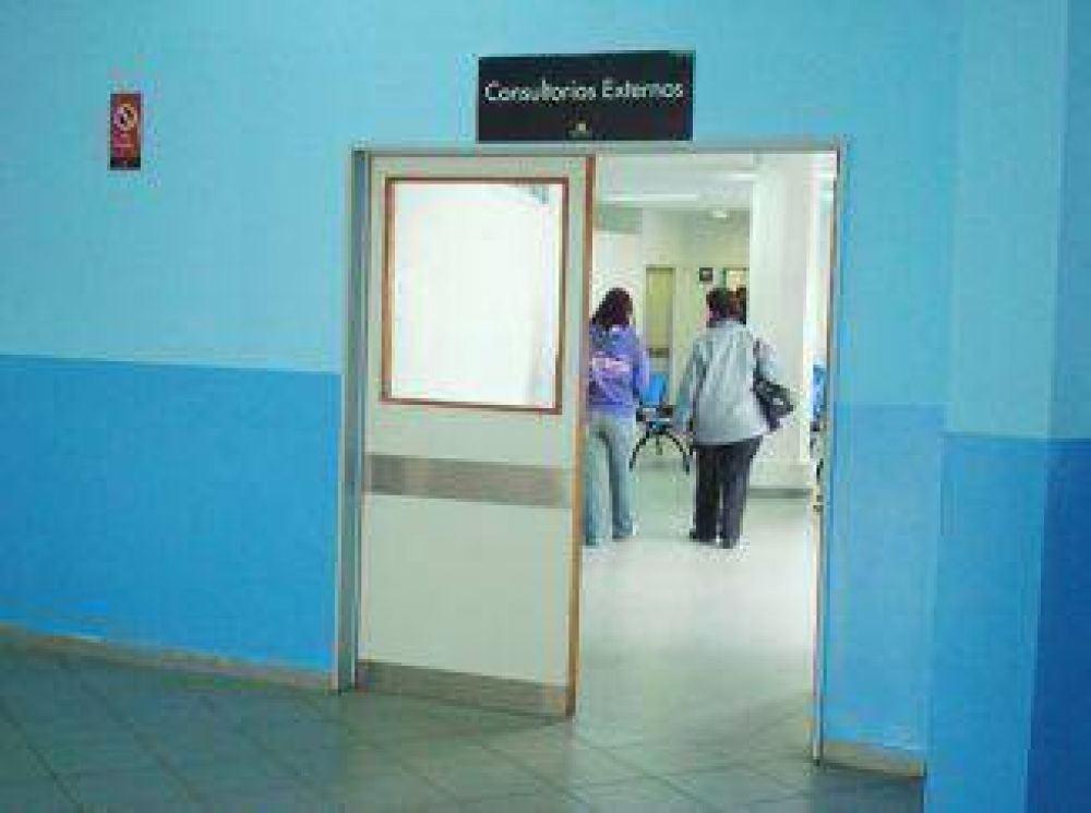 Hospital de Quilmes: reparan ascensores y operan a paciente