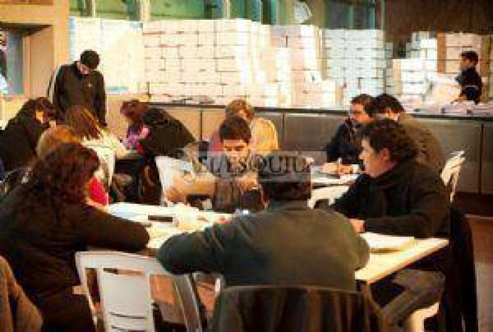 La Justicia Electoral dio inicio al conteo de votos