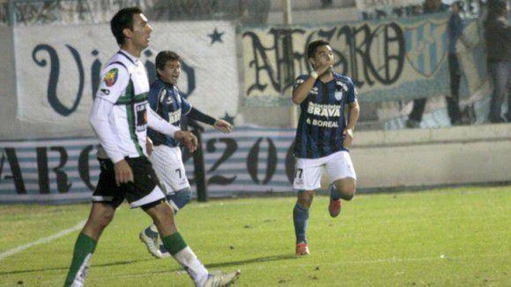 Barreiro la meti� y el �Decano� festej� su segunda victoria al hilo