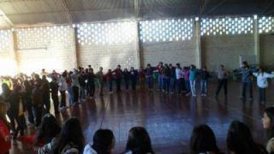M�s de 260 j�venes se preparan para servir a misioneros que llegar�n a Catamarca