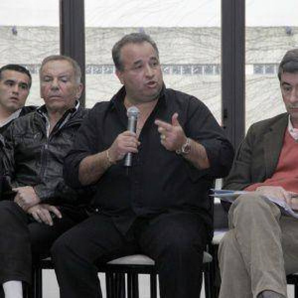 Exigen a Mariotto el archivo de un pol�mico proyecto reunion gremios soeme, etc segunda